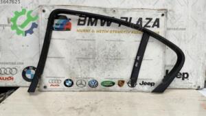 BMW E90 Sağ Arka Kapı İç Direk Kaplaması