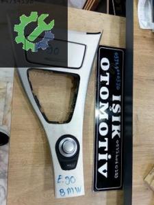 BMW E90 VİTES PLASTİK KISMI ÇIKMA ORJİNAL