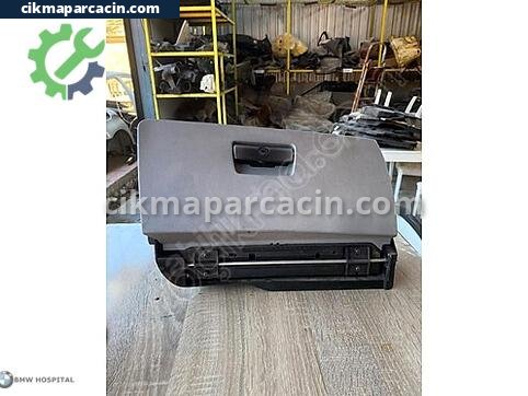 BMW 3 Serisi Torpido çıkma parça