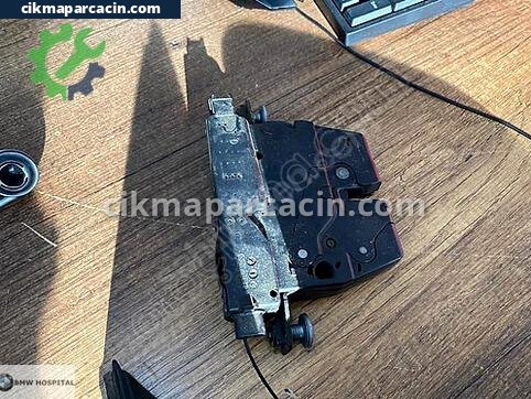 BMW 5 Serisi Bagaj Kilidi çıkma parça
