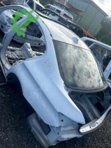 BMW F10 BEYAZ BAGAJ CAMI ORJİNAL ÇIKMA