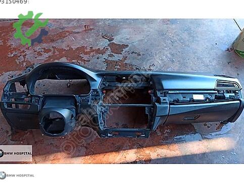 BMW 5 Serisi Göğüslük çıkma parça
