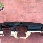 BMW F10 GÖĞÜSLÜK SİYAH KREM