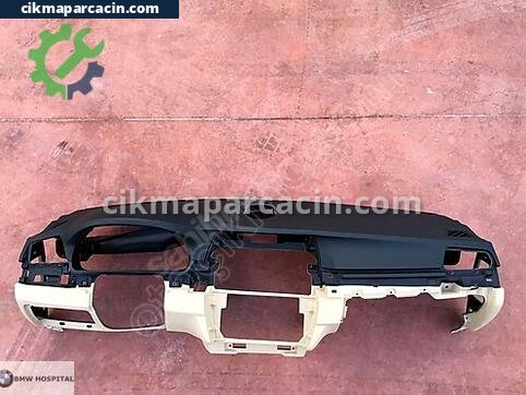 BMW 5 Serisi Göğüslük çıkma parça