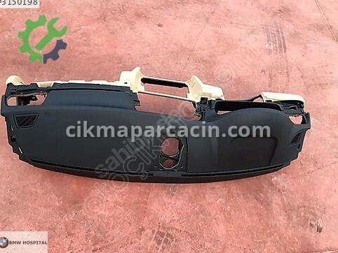 BMW 5 Serisi Göğüslük çıkma parça