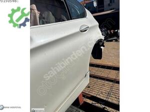 BMW F10 KAPI SEDEFLİ BEYAZ ( ORJİNAL )