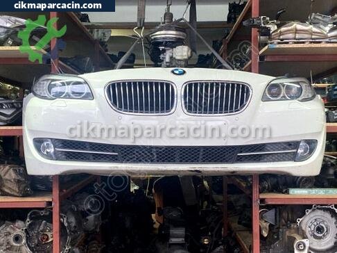 BMW 5 Serisi Su Radyatörü çıkma parça