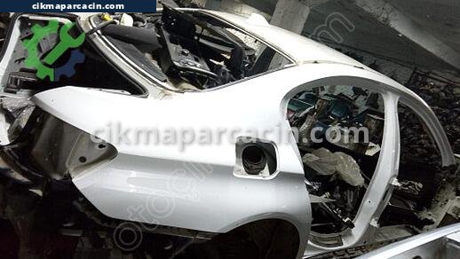 BMW 5 Serisi Sağ Arka Çamurluk çıkma parça