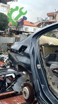 BMW 5 Serisi Sağ Arka Çamurluk çıkma parça