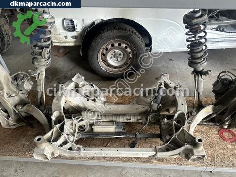 BMW 5 Serisi Sağ Ön Taşıyıcı çıkma parça