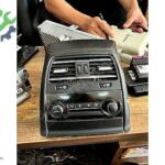 BMW F12 6 SERİSİ ARKA KLİMA PANELİ DİJİTAL