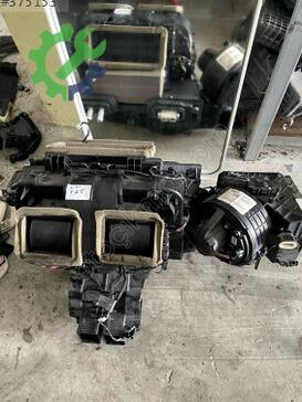 BMW X5 Kalorifer Kutusu çıkma parça
