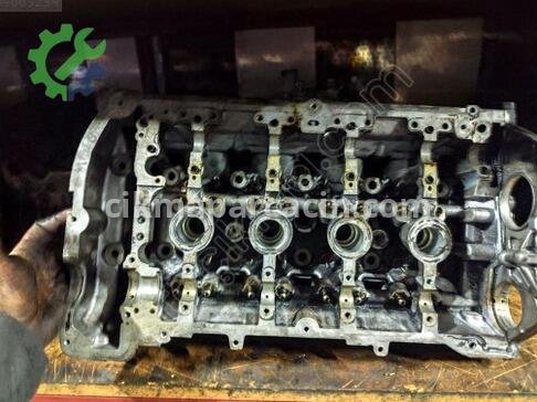 BMW 1 Serisi Silindir Kapağı çıkma parça