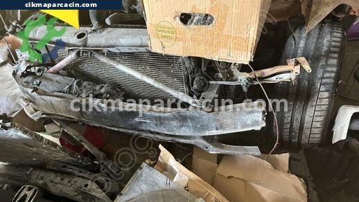 BMW 1 Serisi Ön Tampon Demiri çıkma parça