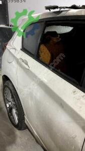 BMW F20 SAĞ ARKA KAPI DOLU