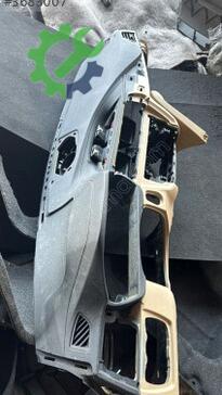 BMW 3 Serisi Torpido çıkma parça