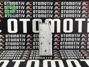 BMW 1 Serisi (F30) Orijinal Çıkma Tampon Demiri 51117266192
