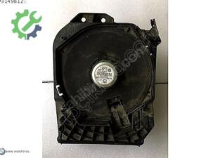 BMW F30 ÖN KOLTUK ALTI SUBWOOFER ( ORJİNAL )