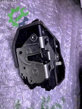 BMW 3 Serisi Sol Arka Kapı Kilidi A053702 çıkma parça