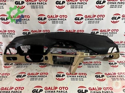 BMW 3 Serisi Torpido çıkma parça