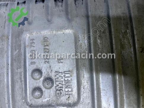 BMW 1 Serisi Egzoz Susturucu 8690794 çıkma parça