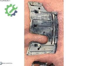 BMW G20 3 SERİSİ MOTOR ALT MUHAFAZASI ORJ.