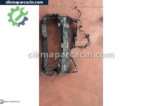 BMW 3 Serisi Ön Maske çıkma parça