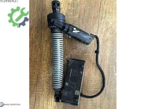 BMW G20 ELEKTİRİKLİ BAGAJ AMORTİSÖRÜ + BEYİN ( ORJİNAL )