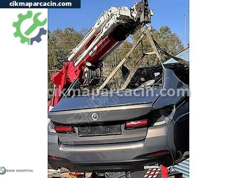 BMW 5 Serisi Marşpiyel Sacı çıkma parça