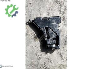 BMW G30 5 SERİSİ SİLECEK SU DEPOSU ÇIKMA ORJİNAL.