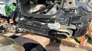 bmw g30 arka tampon demiri braketi
