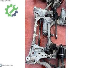 BMW G30 BENZİN xDRİVE 5.30 ORJİNAL ÖN TRAVERS