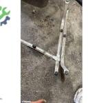 BMW G30 DEPO TUTUCU DEMİR ( ORJİNAL )