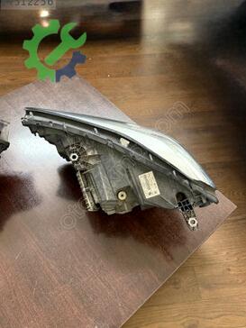 BMW 5 Serisi Far çıkma parça