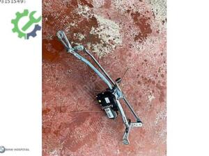 BMW G30 HİBRİT CAM SİLECEK MEKANİZMASI