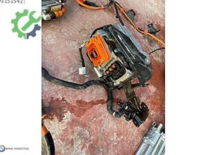BMW G30 HİBRİT ELEKTRİKLİ İNVERTOR