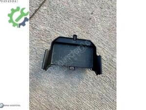 BMW G30 KABLOSUZ ŞARJ MEKANİZMASİ ORJİNAL
