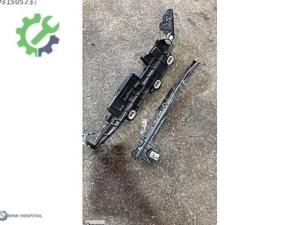BMW G30 MOTOR ÇEVRE PLASTİKLERİ