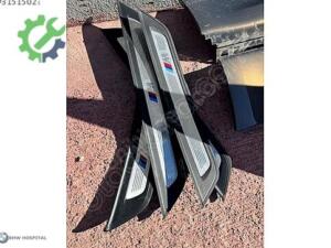 BMW G30 ORJİNAL KAPI İÇ BAKALİTLERİ M YAZILI