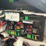 BMW G30 SİGORTA KUTUSU