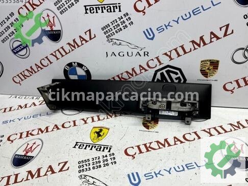 BMW iX Ekran çıkma parça