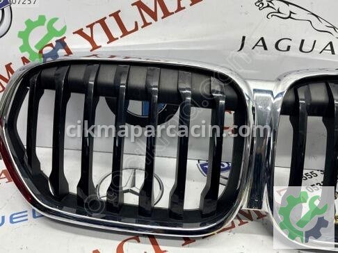 BMW X1 Ön Panjur / Izgara çıkma parça