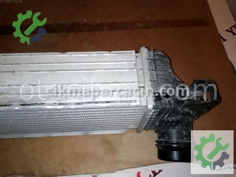 BMW X1 Intercooler Radyatörü çıkma parça