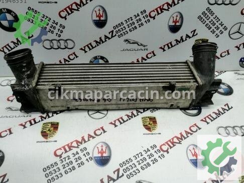 BMW X1 Intercooler Radyatörü çıkma parça