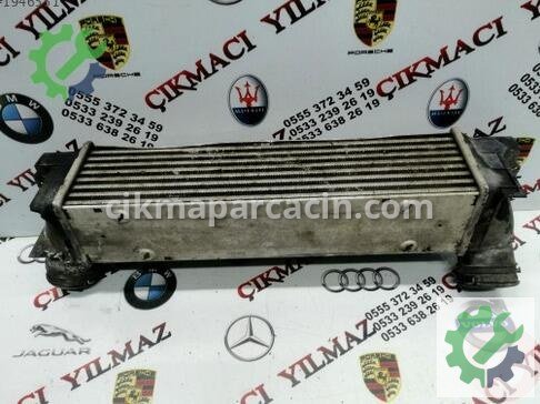 BMW X1 Intercooler Radyatörü çıkma parça