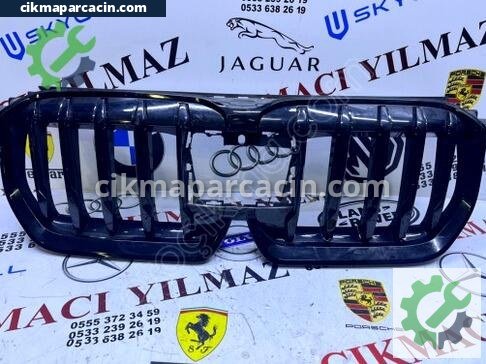 BMW X1 Ön Panjur çıkma parça