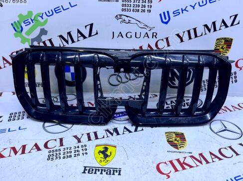 BMW X1 Ön Panjur 5A0BB8511 çıkma parça