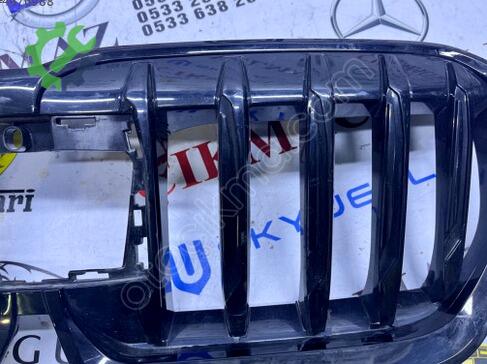BMW X1 Ön Panjur 5A0BB8511 çıkma parça