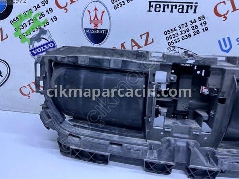 BMW X1 Ön Panjur 5A112F8 çıkma parça