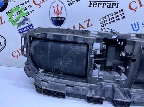 BMW X1 Ön Panjur 5A112F8 çıkma parça